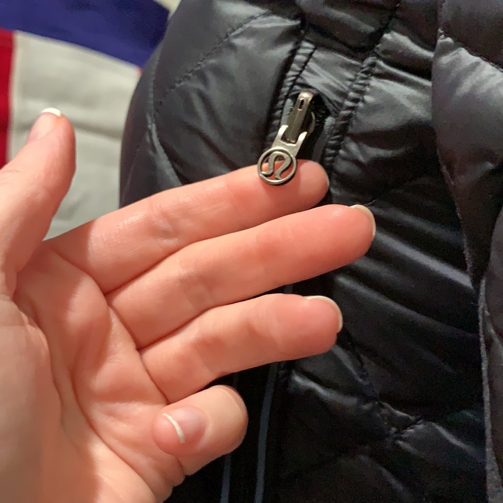 Lululemon Lightweight Jacket - image 8